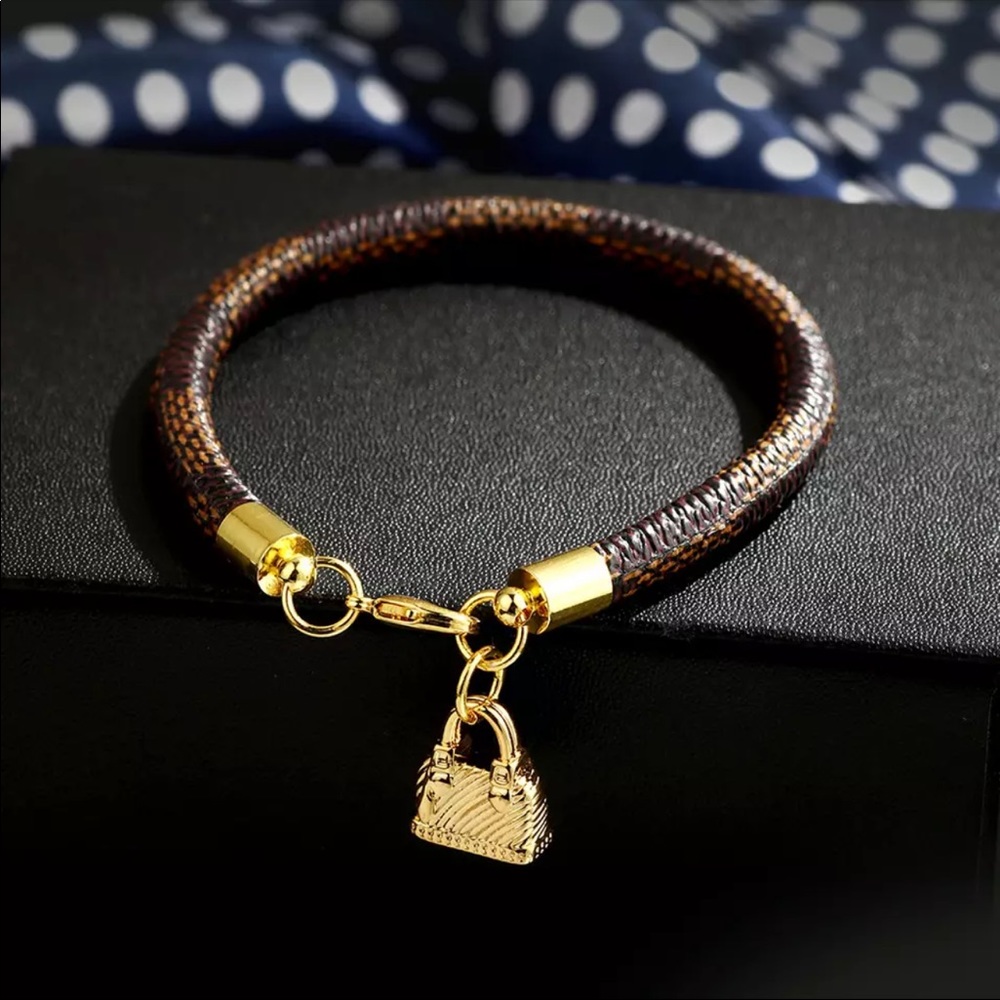 💥Elegant Gold and Brown Charm Bracelet💥